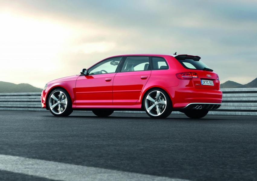 Авто обои Audi RS 3 Sportback 2012