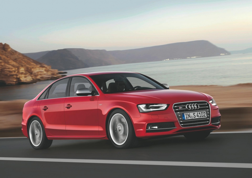 Авто обои Audi A4 2013