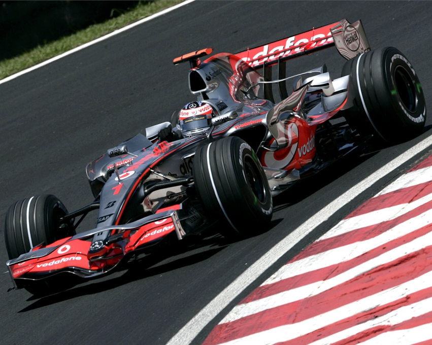 Авто обои McLaren Formula 1 Sao Paulo — McLaren Mercedes