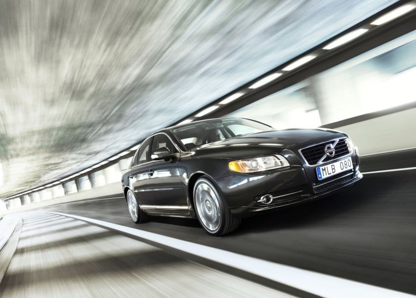 Авто обои Volvo S80 2010