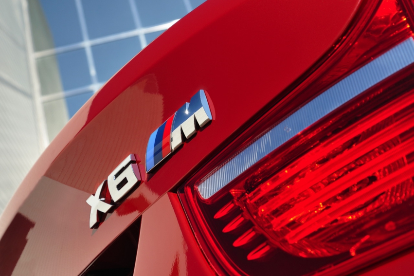 Авто обои BMW X6 M 