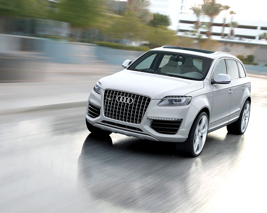 Авто обои Audi Audi Q7 V12