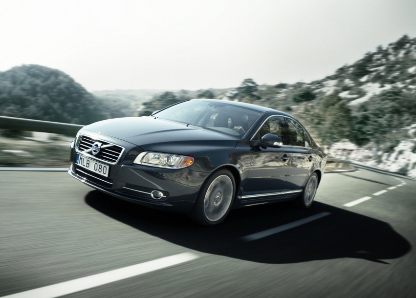 Авто обои Volvo S80 2010