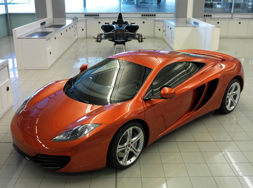 Авто обои McLaren MP4-12C