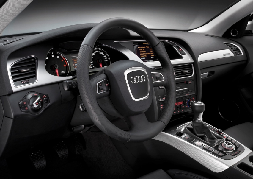 Авто обои Audi Audi A4 allroad quattro 2010