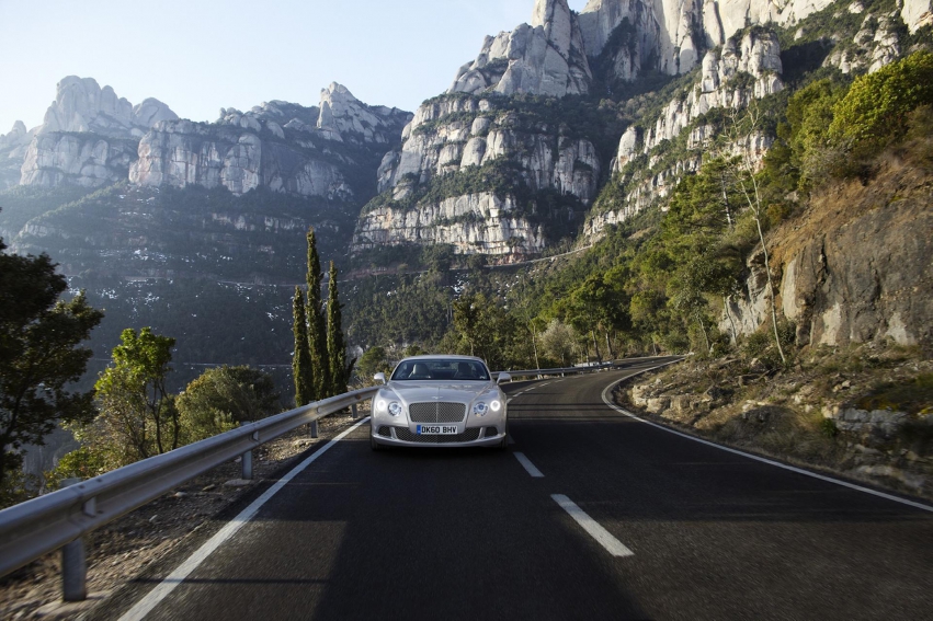 Авто обои Bentley Continental GT 2012