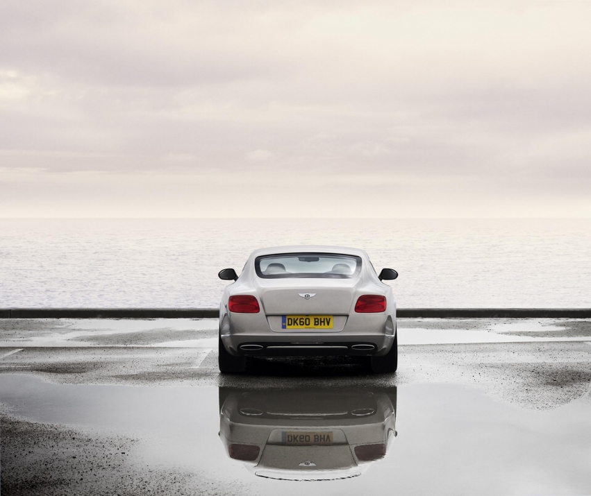 Авто обои Bentley Continental GT 2012