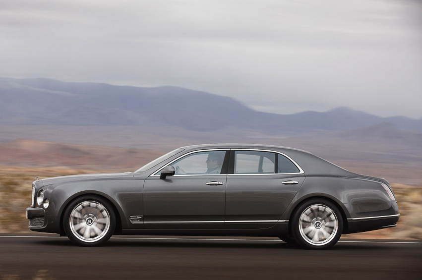 Авто обои Bentley Mulsanne Mulliner 2013