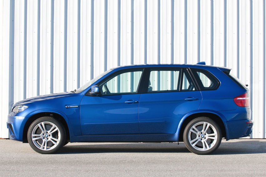 Авто обои BMW X5 M