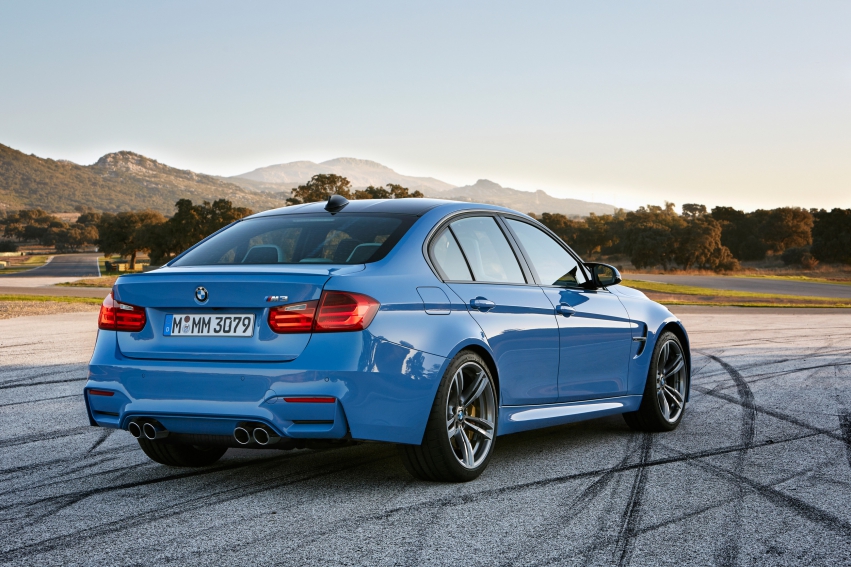 Авто обои BMW M3 Sedan 2015