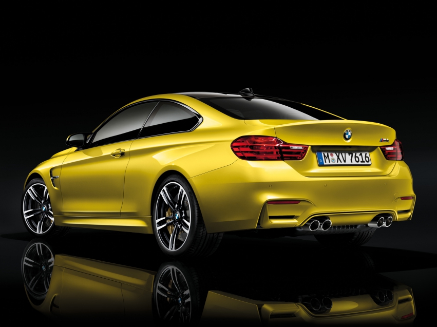 Авто обои BMW M4 Coupe 2015