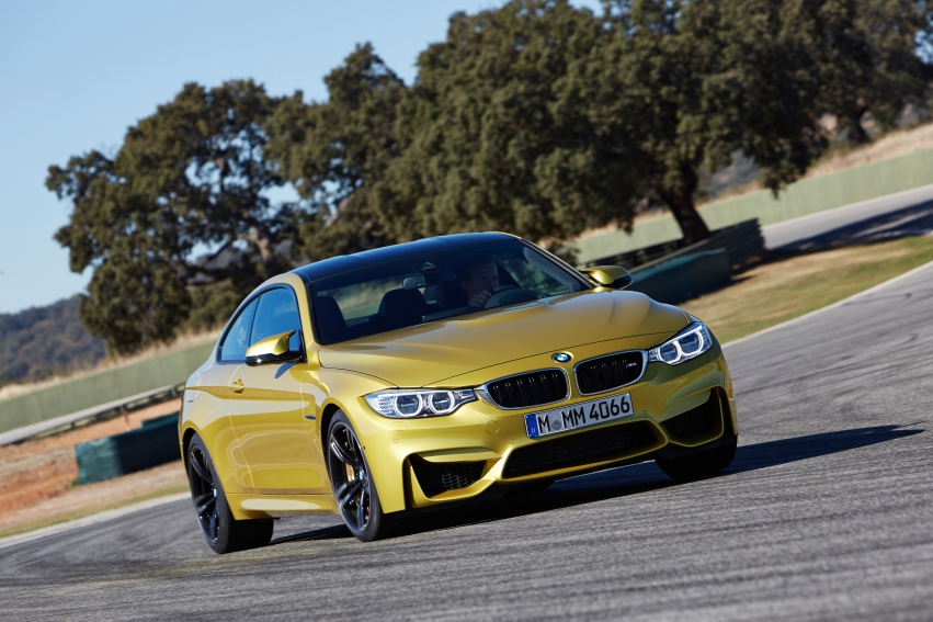 Авто обои BMW M4 Coupe 2015