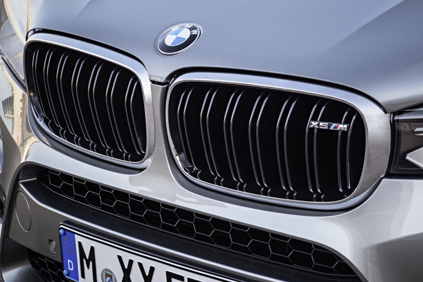 Авто обои BMW X5 M 2015