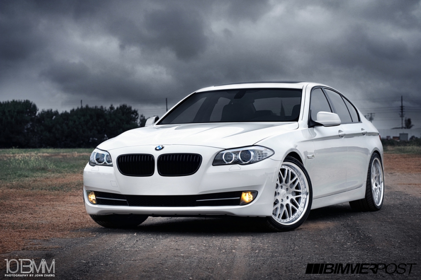 Авто обои BMW 535i modified F10 2011