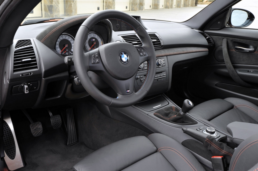 Авто обои BMW 1 Series M Coupe 2012