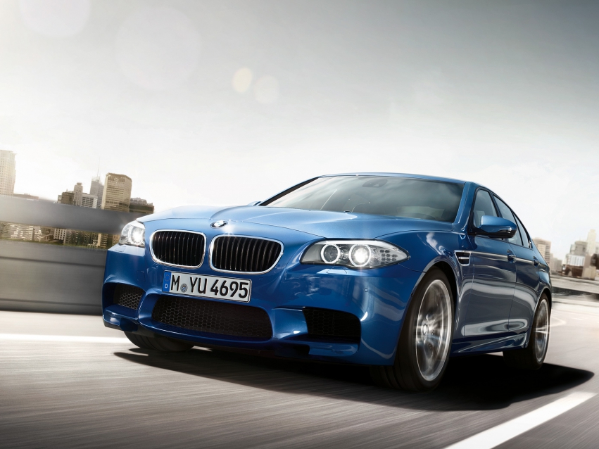 Авто обои BMW M5 F10 2012