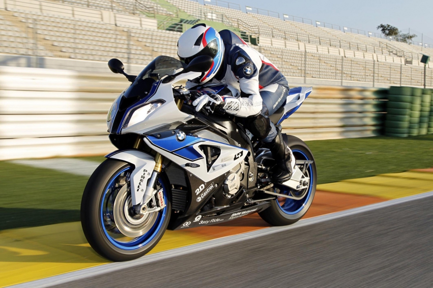 Мото обои BMW HP4 supersports bike