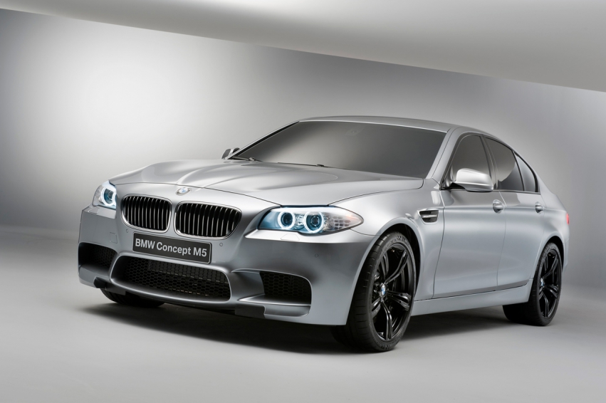 Авто обои BMW M5 F10 2011