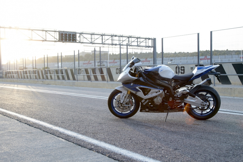 Мото обои BMW HP4 supersports bike