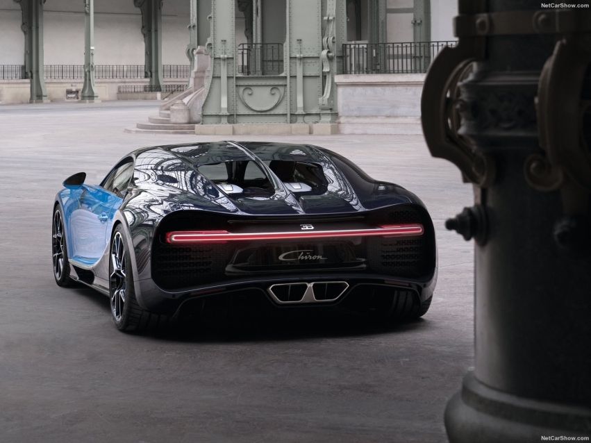 Авто обои Bugatti Chiron