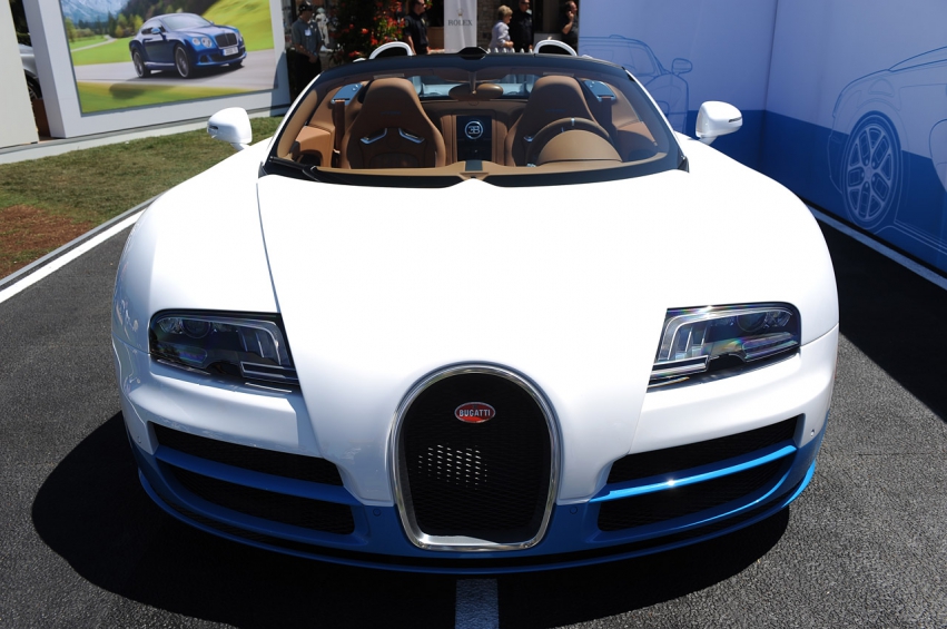 Авто обои Bugatti Veyron 16.4 Grand Sport Vitesse: Monterey 2012