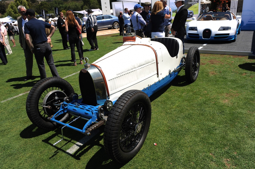 Авто обои Bugatti Veyron 16.4 Grand Sport Vitesse: Monterey 2012