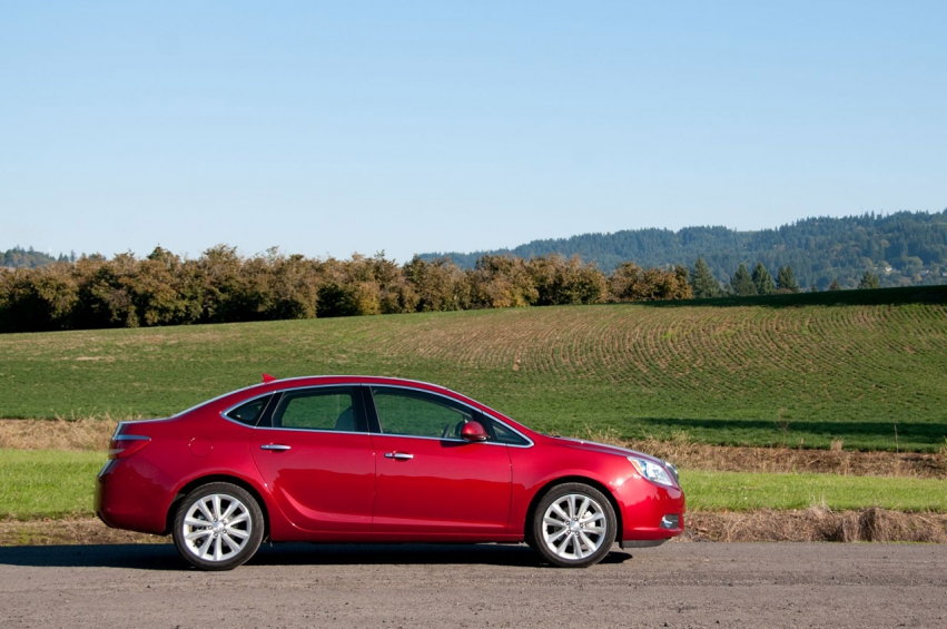 Авто обои Buick Verano 2012