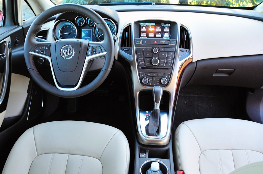 Авто обои Buick Verano 2012