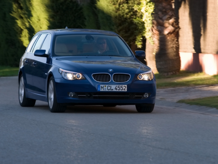 Авто обои BMW 2008 BMW 5 Series
