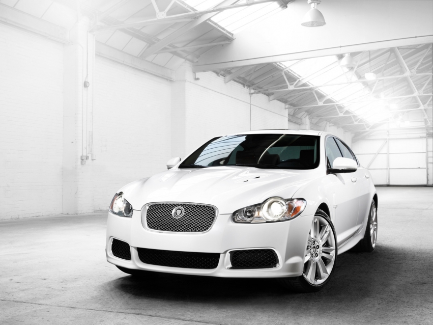 Авто обои Jaguar Jaguar XFR white 2010