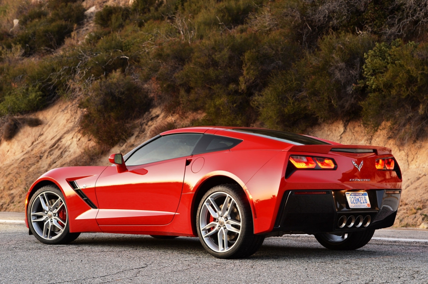 Авто обои Chevrolet Corvette Stingray 2014