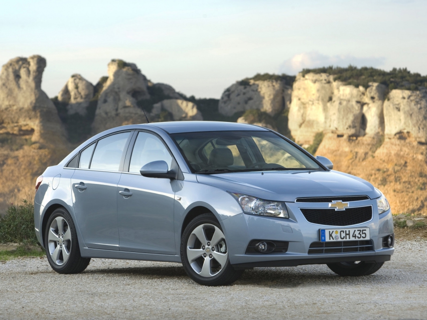 Авто обои Chevrolet Cruze Sedan 2010