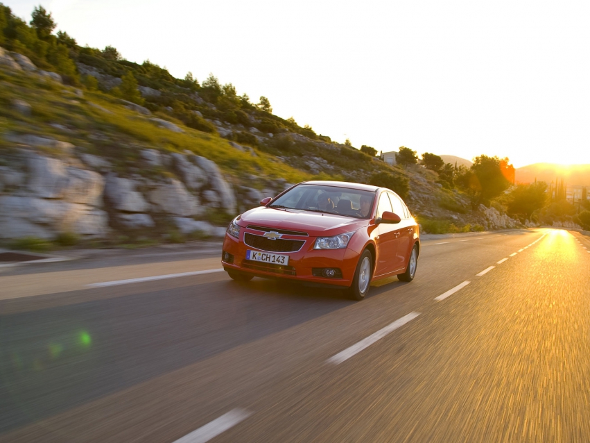 Авто обои Chevrolet Cruze Sedan 2010