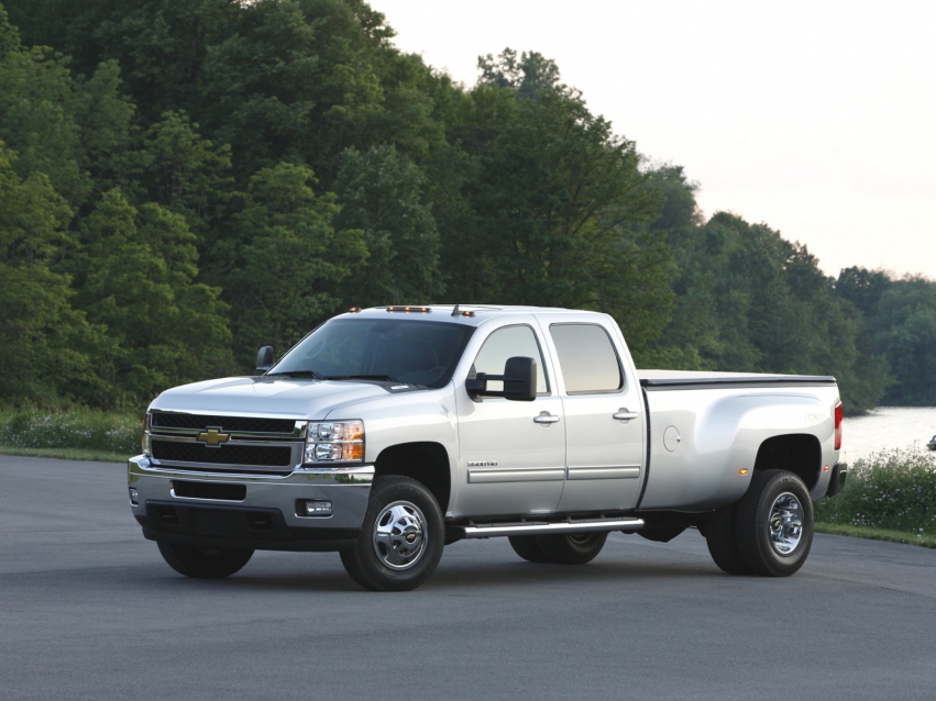 Авто обои Chevrolet Silverado Crew Cab Pickup 2010