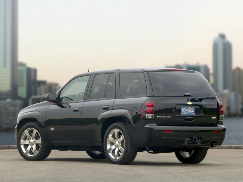 Авто обои Chevrolet TrailBlazer 2009