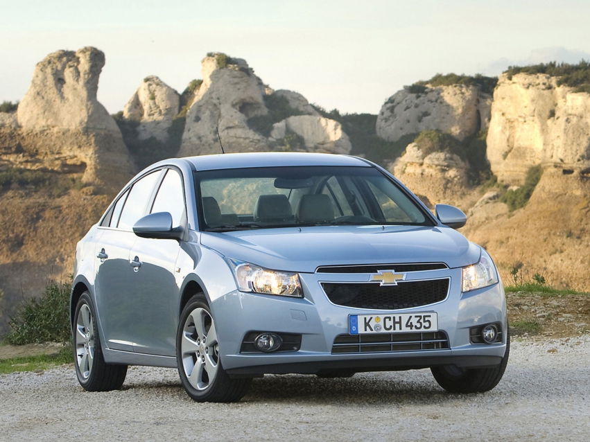 Авто обои Chevrolet Cruze Sedan 2010