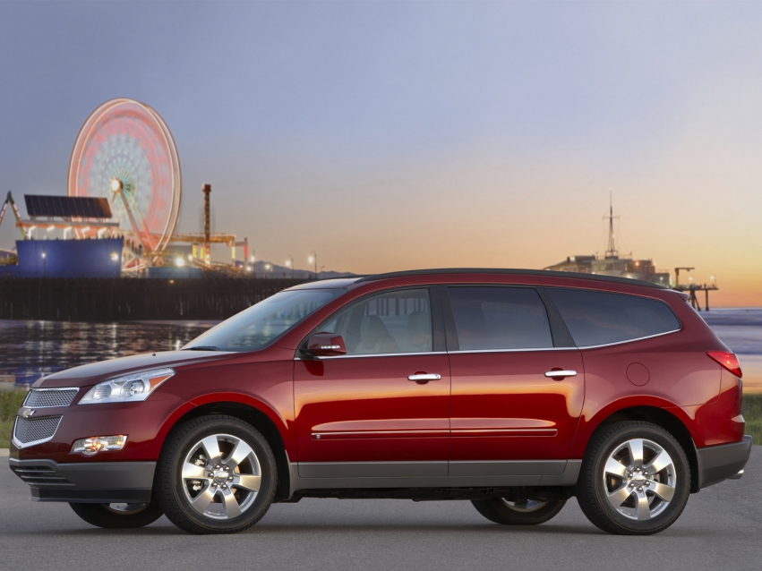 Авто обои Chevrolet Traverse 2009