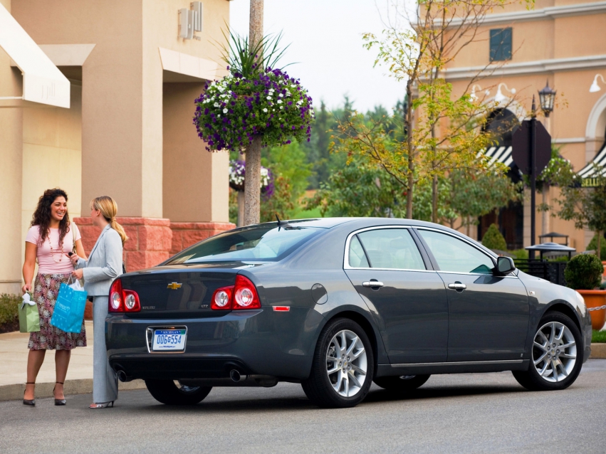 Авто обои Chevrolet Malibu Sedan 2009-2011