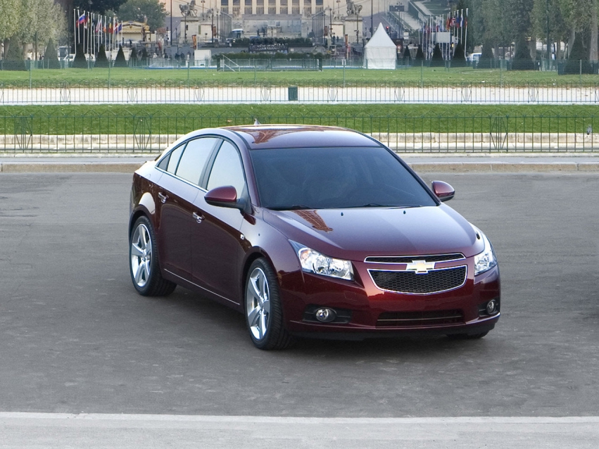 Авто обои Chevrolet Cruze Sedan 2010