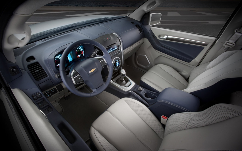 Авто обои Chevrolet Trailblaz 2013