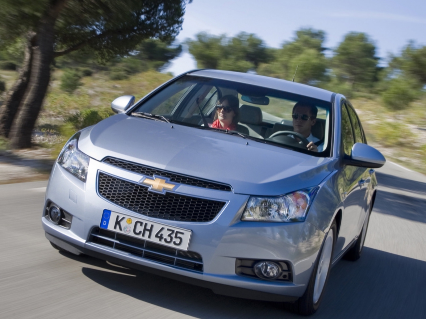 Авто обои Chevrolet Cruze Sedan 2010