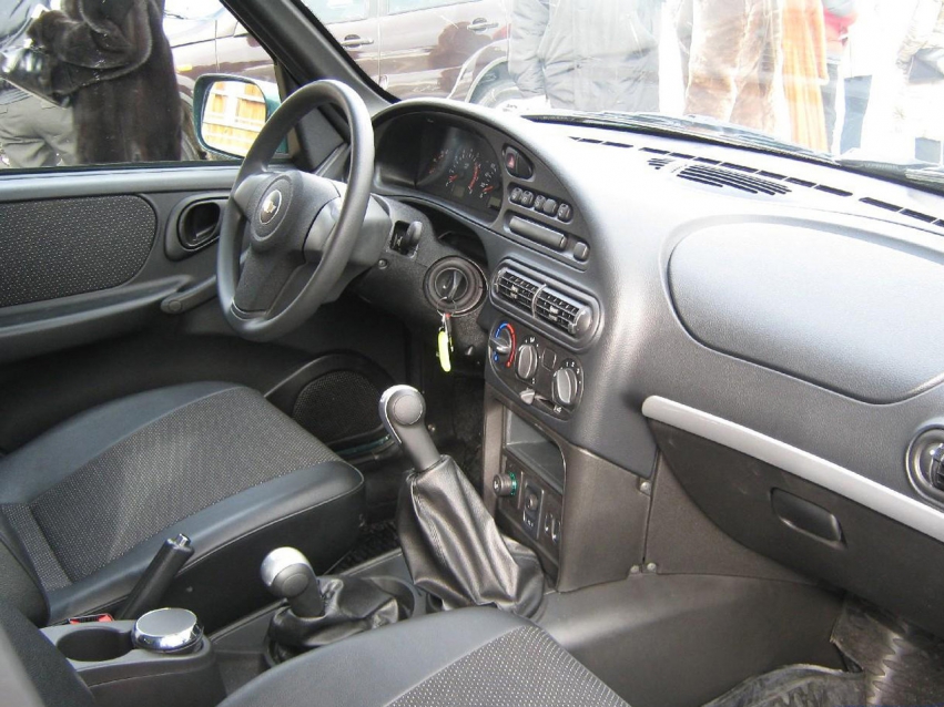 Авто обои Chevrolet Niva 2009-2011