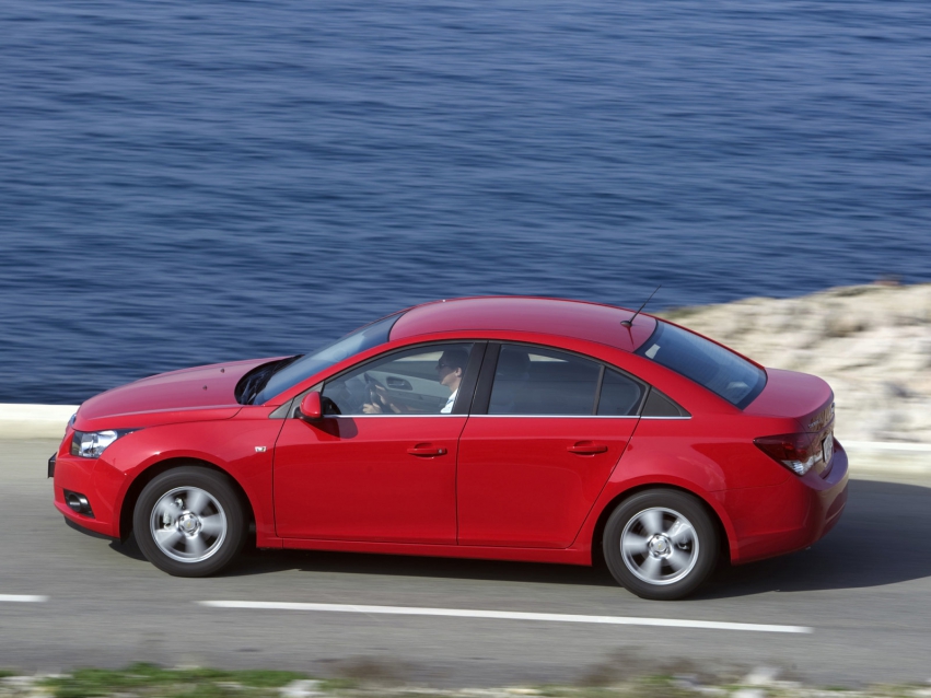 Авто обои Chevrolet Cruze Sedan 2010