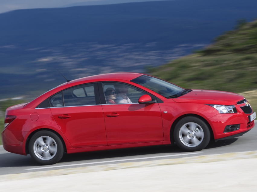 Авто обои Chevrolet Cruze Sedan 2010