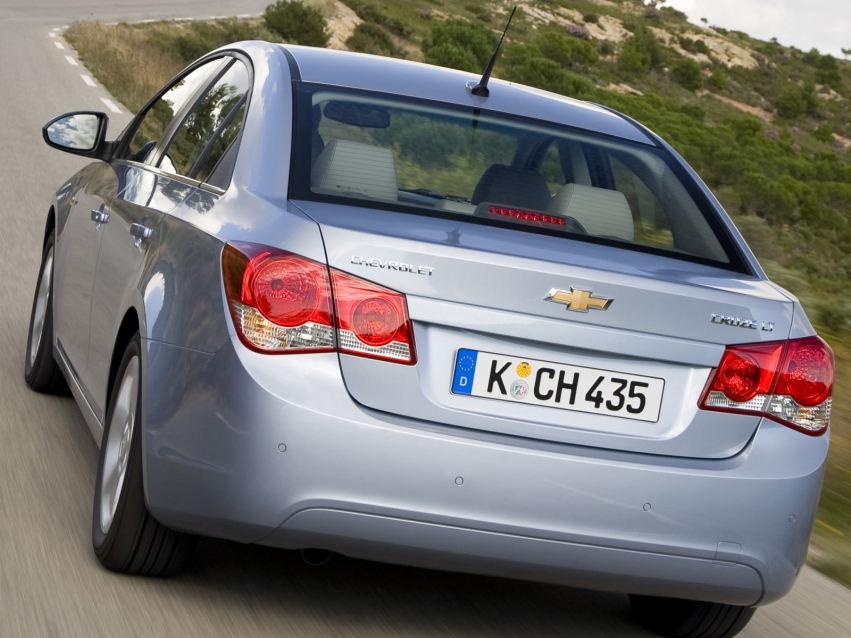 Авто обои Chevrolet Cruze Sedan 2010