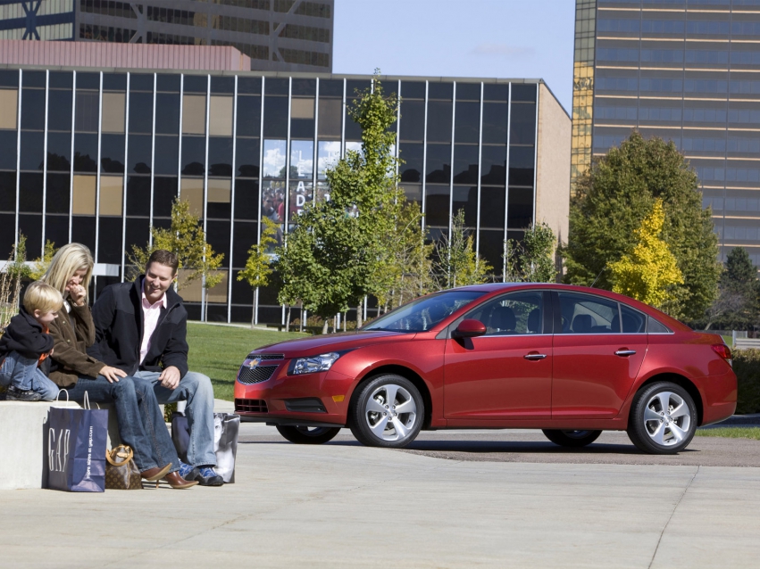 Авто обои Chevrolet Cruze Sedan 2010