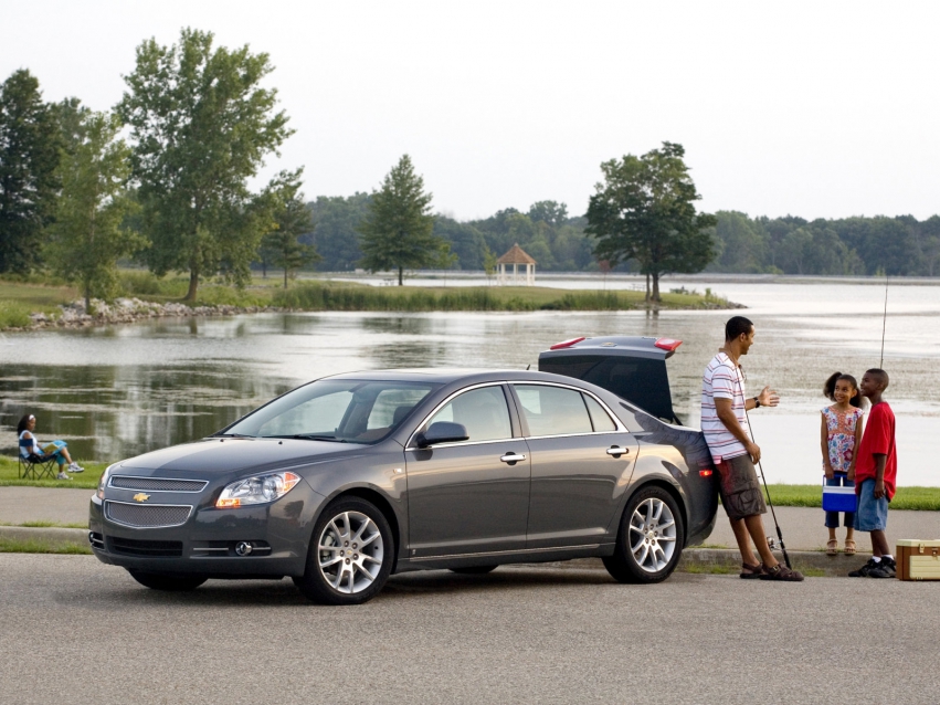 Авто обои Chevrolet Malibu Sedan 2009-2011