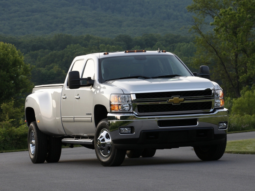 Авто обои Chevrolet Silverado Crew Cab Pickup 2010