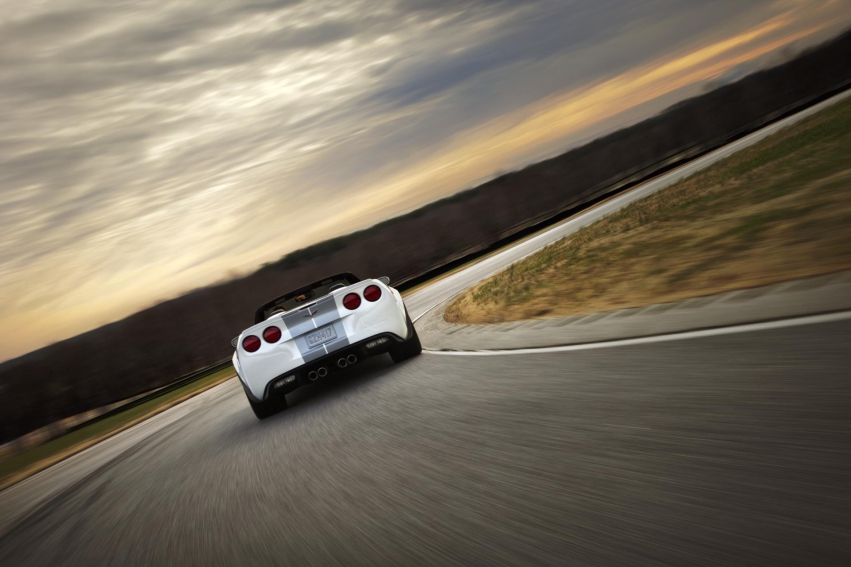 Авто обои Chevrolet Corvette 2013