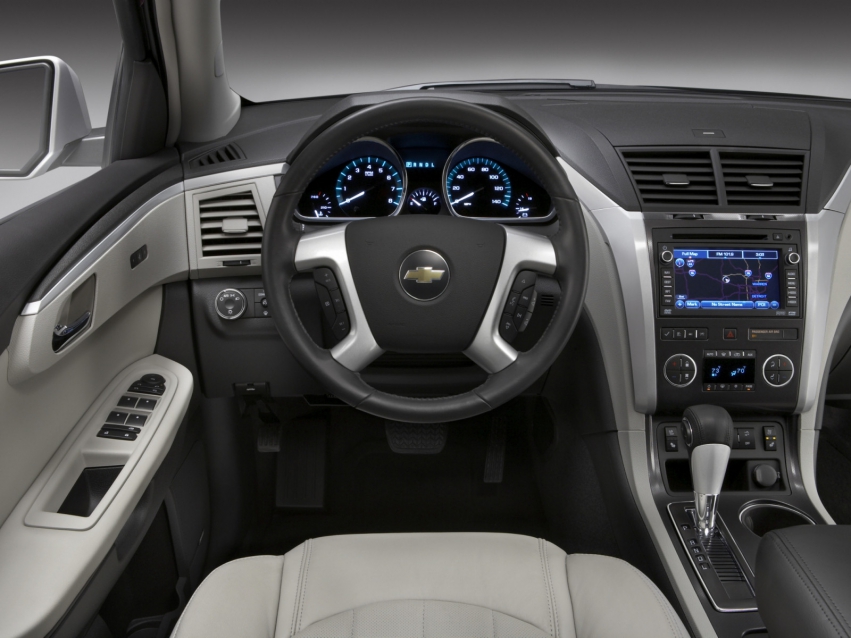 Авто обои Chevrolet Traverse 2009